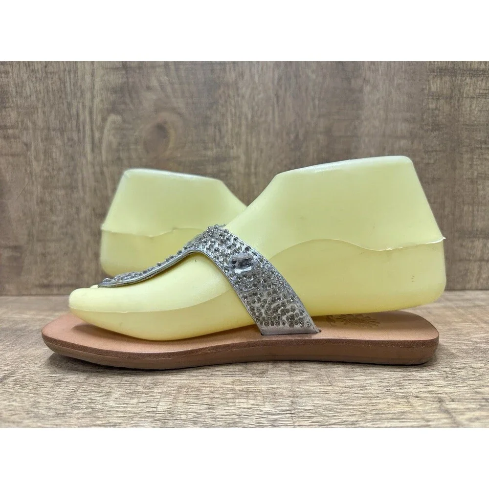 Yellow Box women size 6 silver leather thong flip flops sandals with jewels - Picture 9 of 13